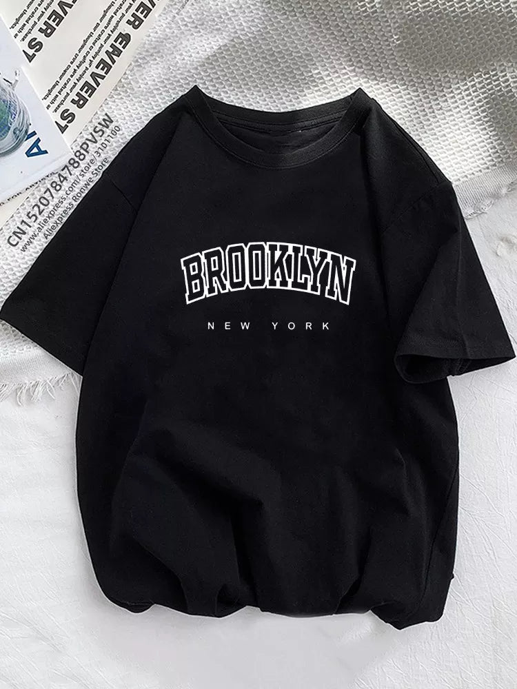 Camiseta Feminina Brooklyn Letter Print Harajuku Streetwear 2023. Estilosa e Casual